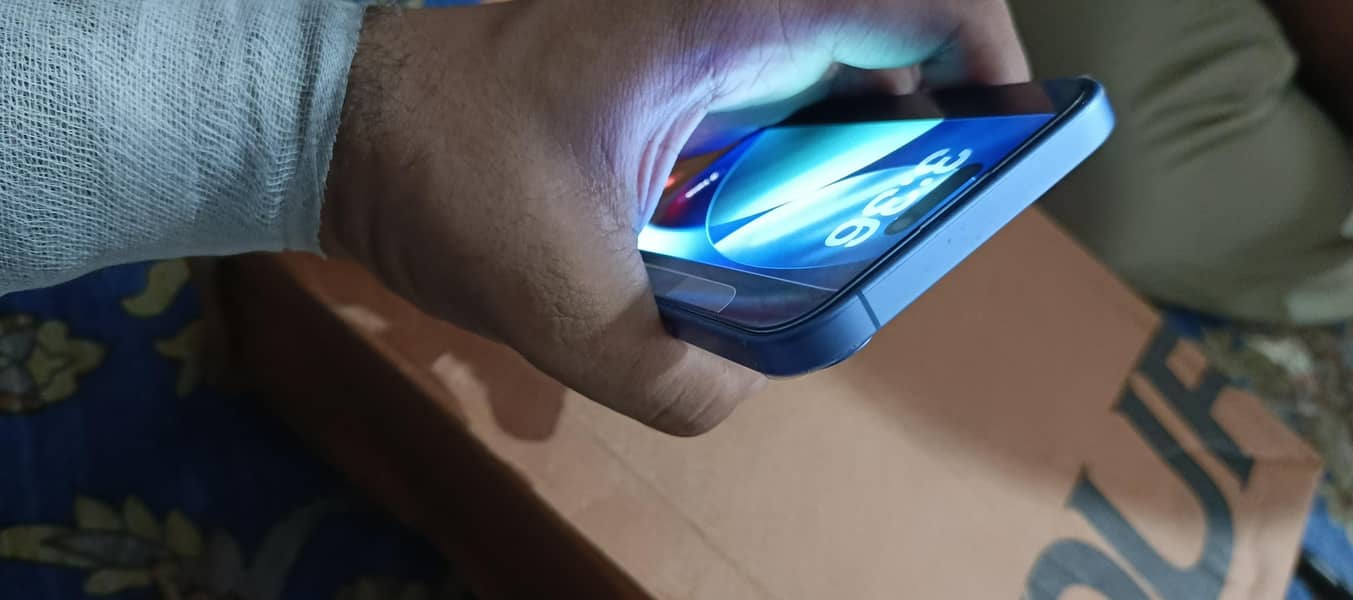 Apple iPhone 16 Plus 3