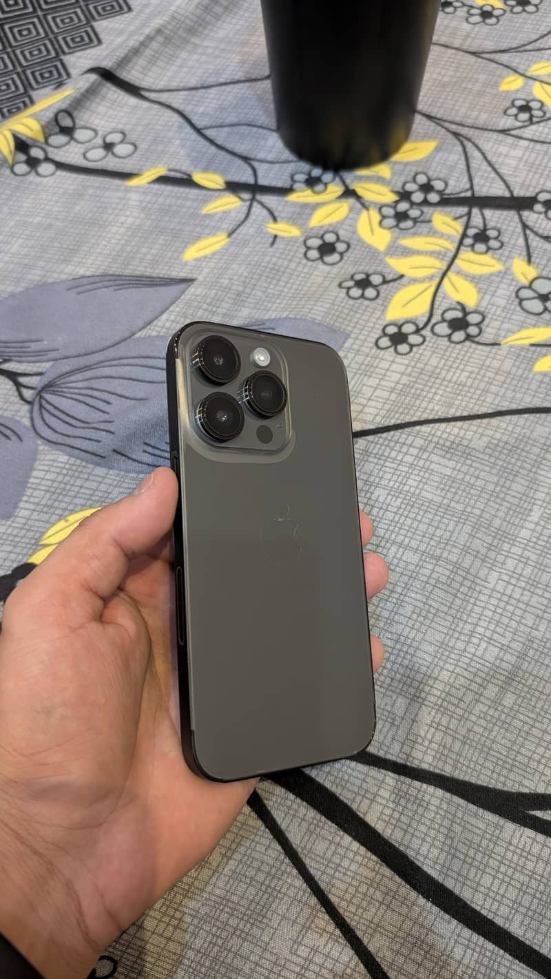 Apple iPhone 14 Pro 0