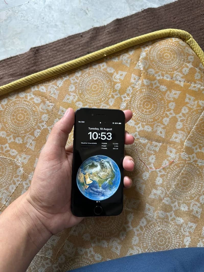 Apple iPhone 8 3