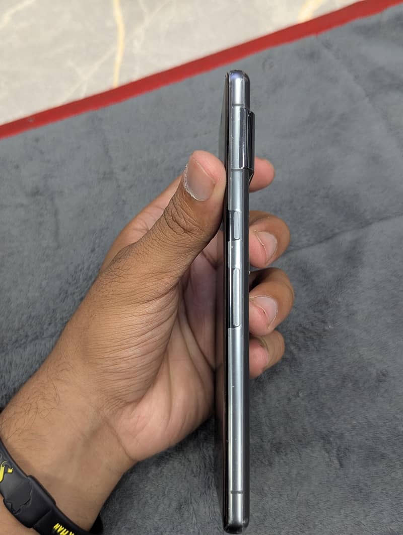 Google Pixel 7 Pro 9
