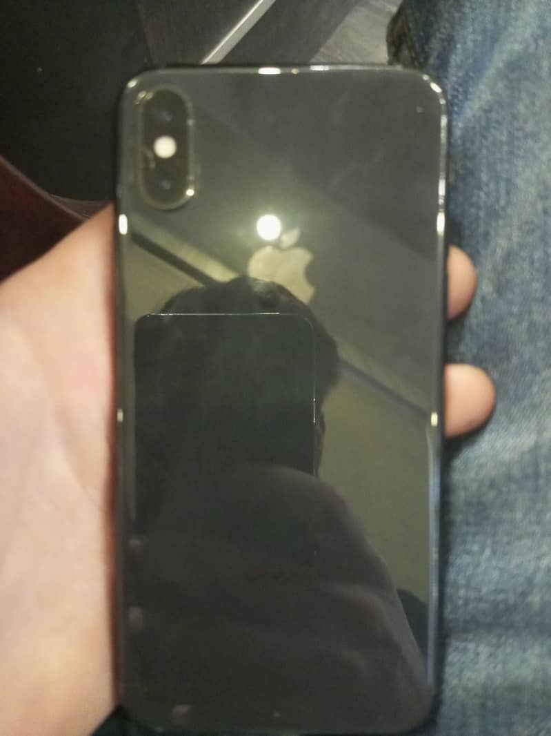 Apple iPhone XS 1