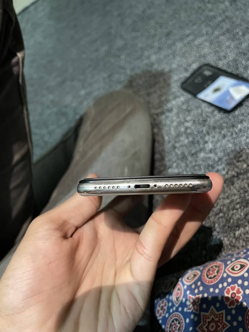 Apple iPhone X 2