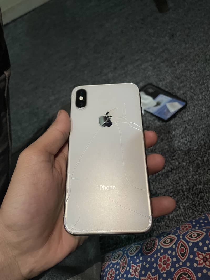 Apple iPhone X 3