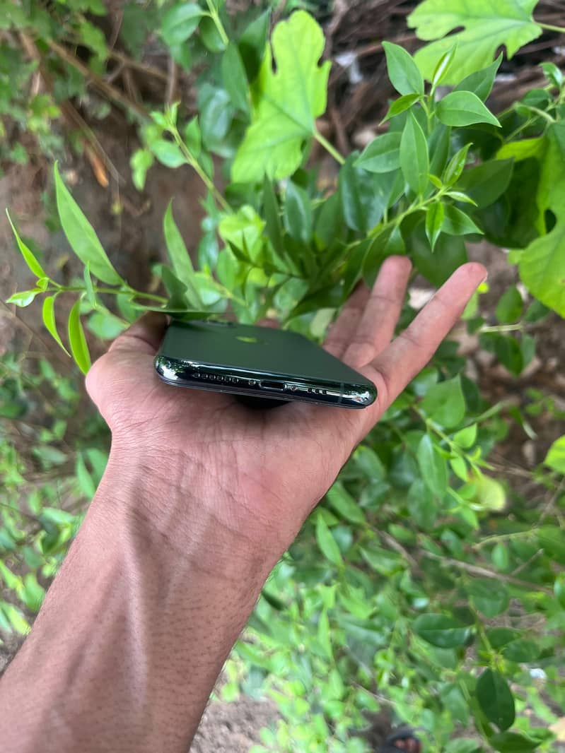 Apple iPhone 11 Pro 5