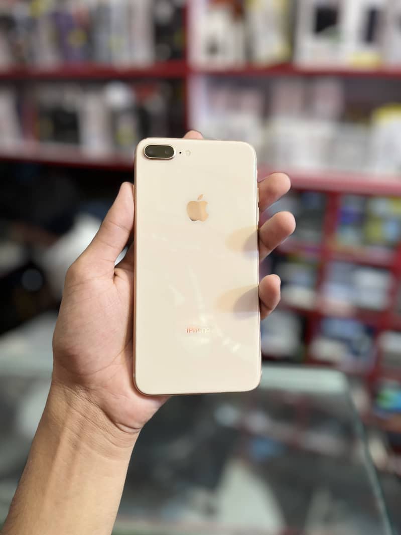 Apple iPhone 8 Plus 2