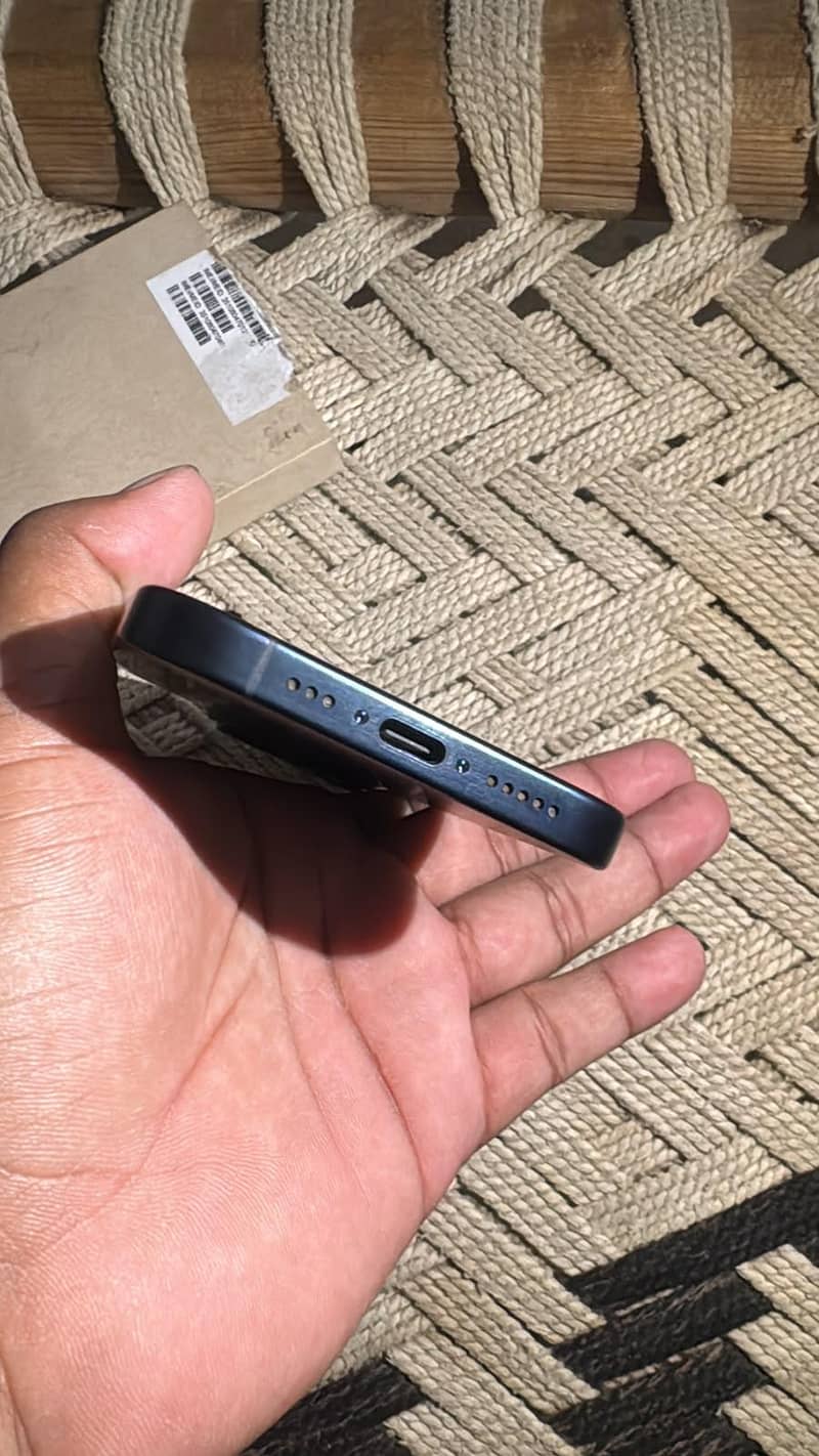 Apple iPhone 15 Pro 1