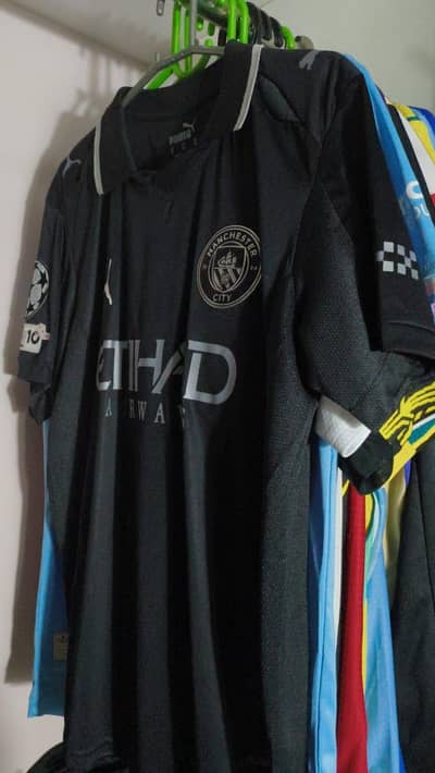 Player version football kits (shirt+shorts)