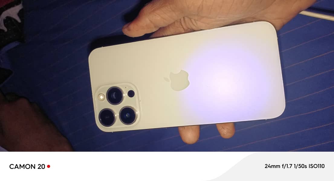 Apple iPhone 15 Pro Max 0