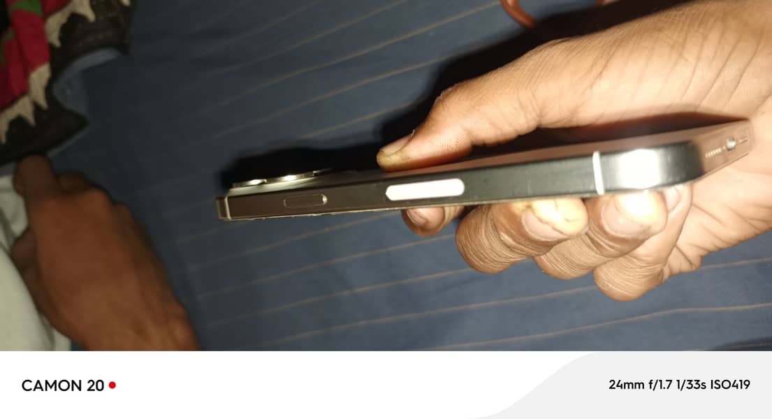 Apple iPhone 15 Pro Max 3