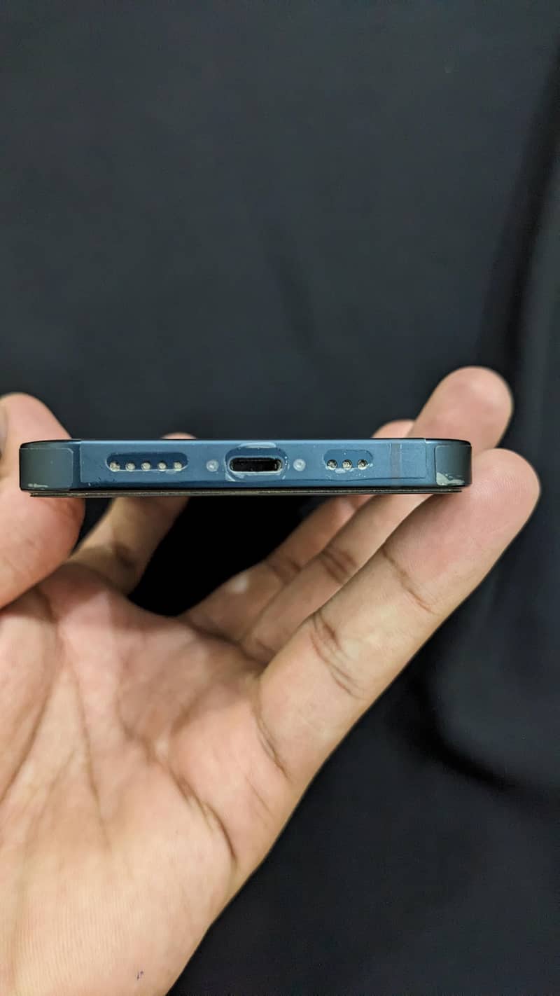 Apple iPhone 13 6