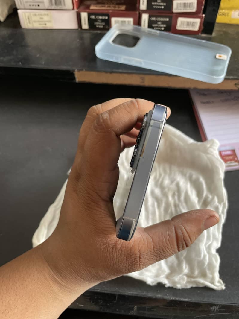 Apple iPhone 13 Pro Max 9