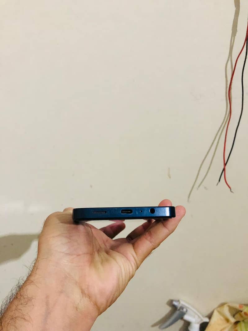 SAMSUNG A06 4