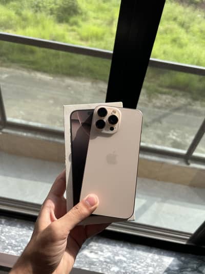 Apple iPhone 16 Pro Max with box 10/10