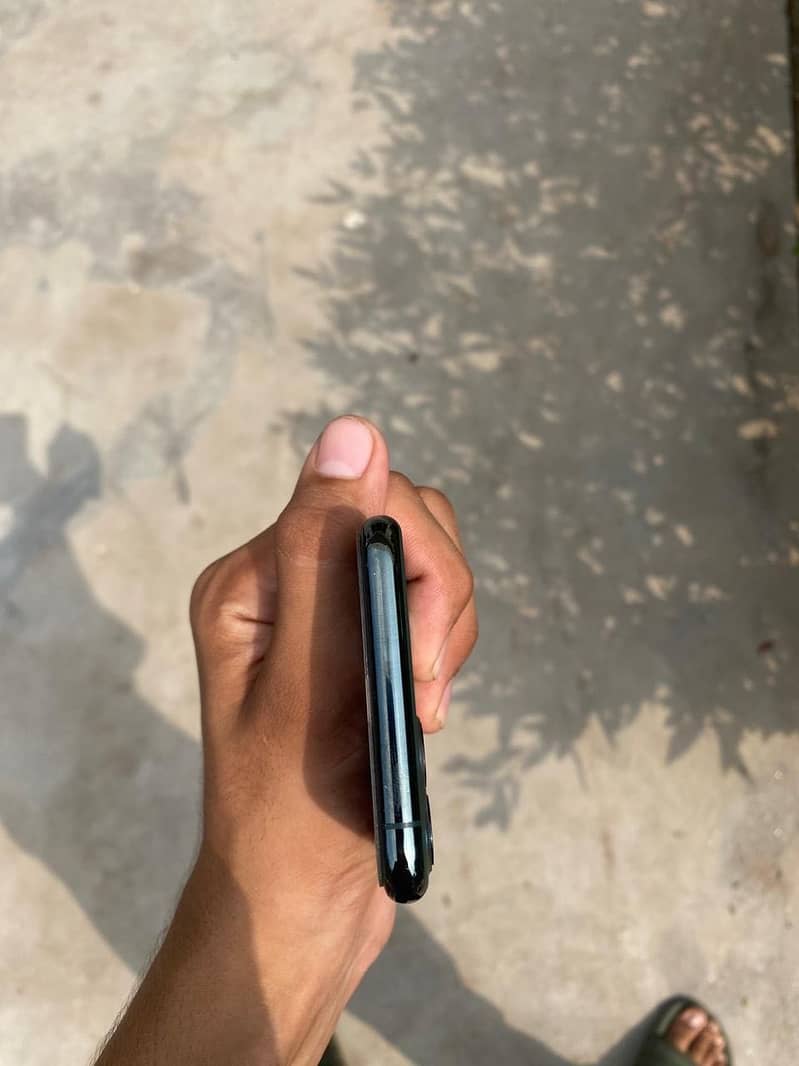 iPhone 11 Pro 2