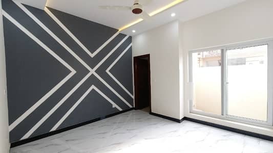 7 Marla House In G-13 For Rent