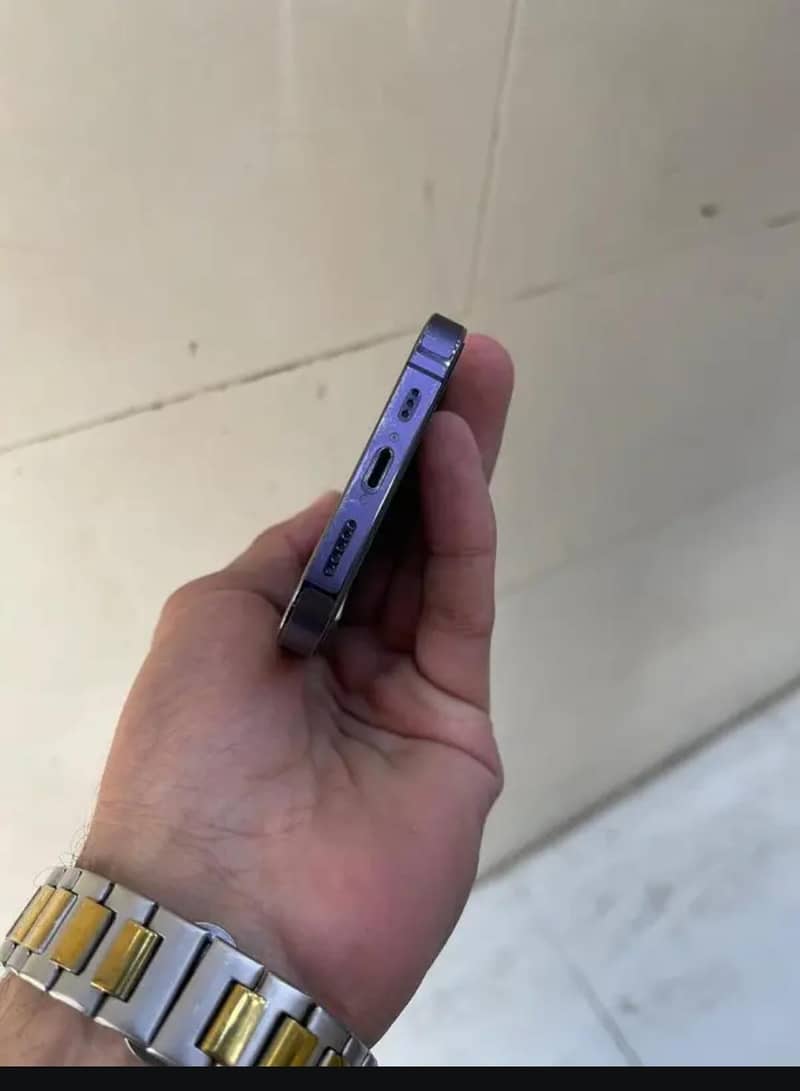 Apple iPhone 14 Pro 0