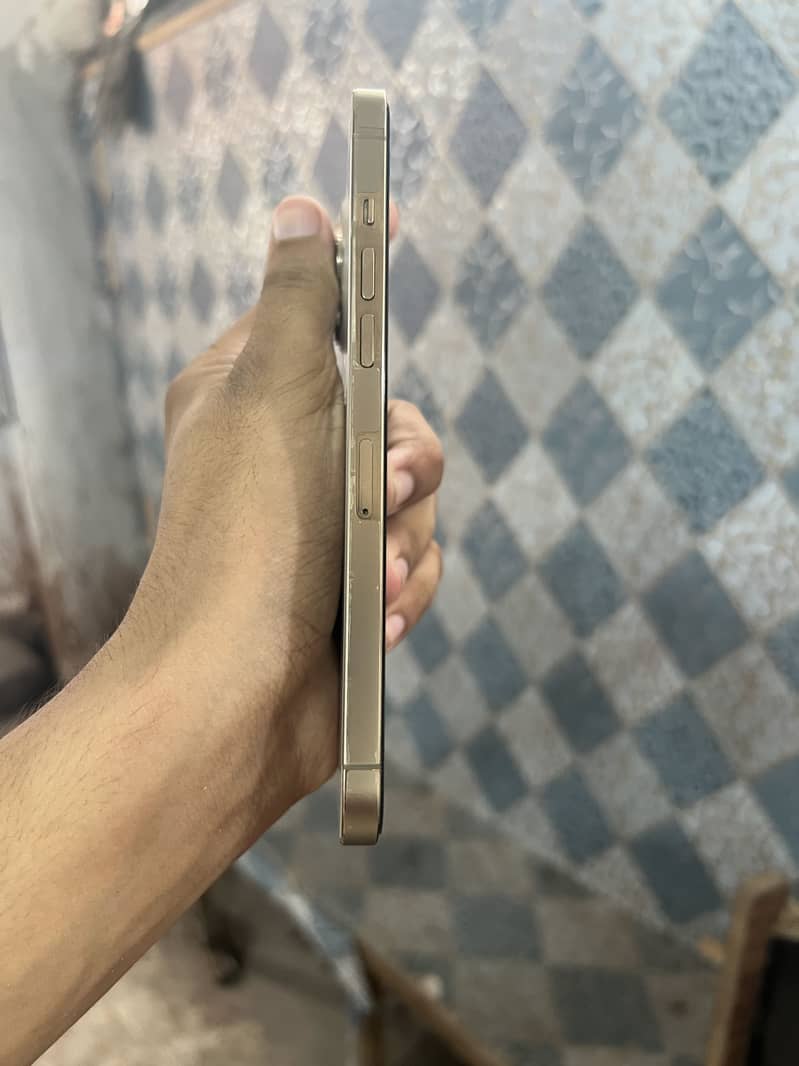 Apple iPhone 12 Pro Max 3