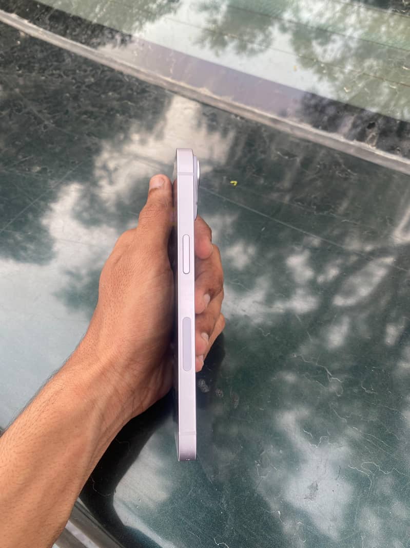 Apple iPhone 14 3