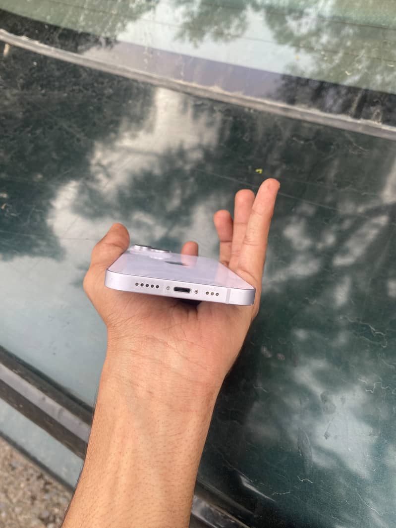Apple iPhone 14 4