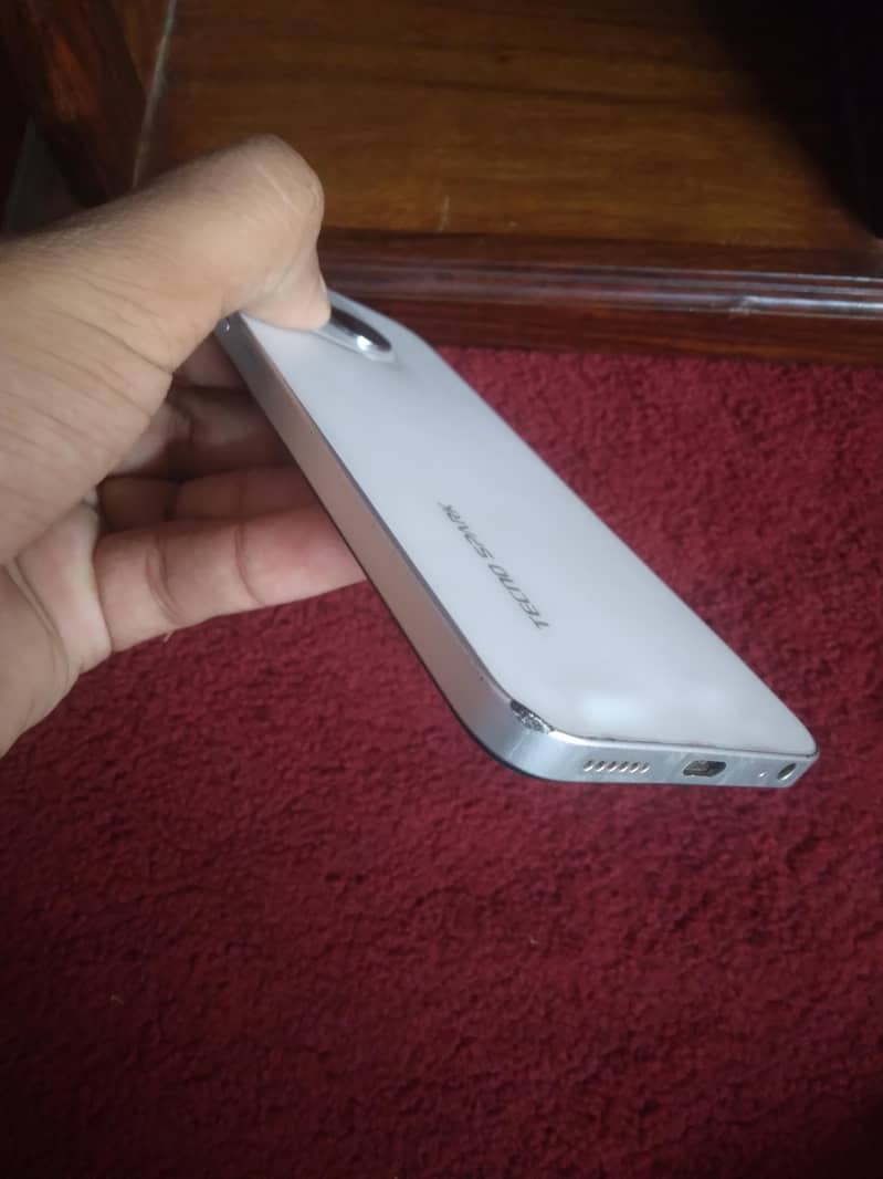 tecno 4