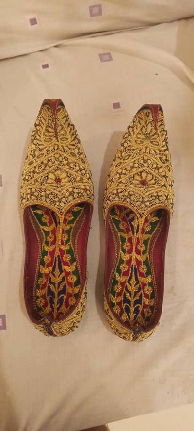 Hand made khusse
