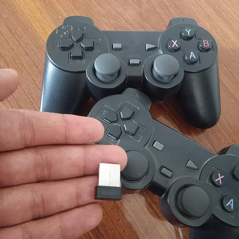 2  wireless controller  PS3 For gaming 4
