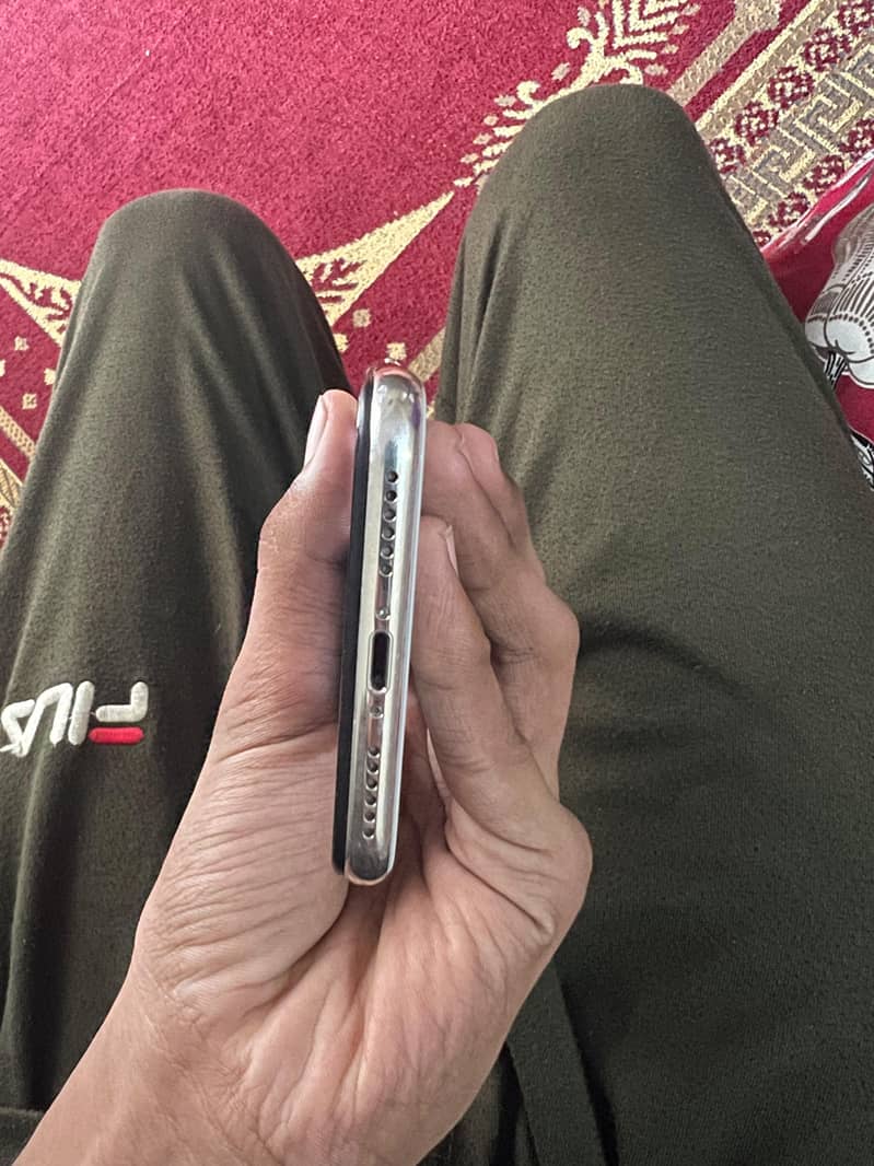 Apple iPhone X 2