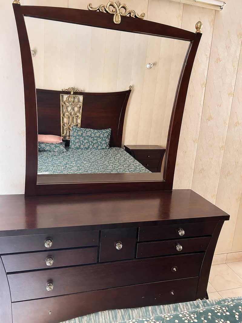 Bedroom Set - Elegant Complete Set 1