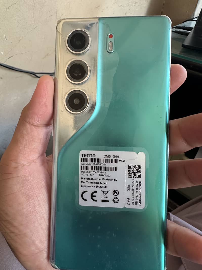 Tecno CAMON 40 Pro 4