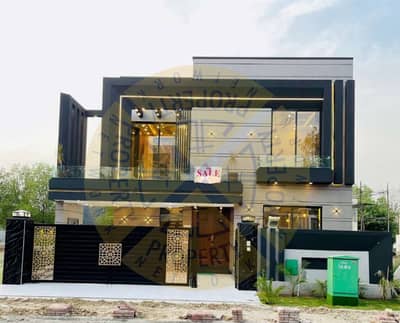 10 Marla Brand New Luxury House Available For Sale In Bahria Town Lahore.