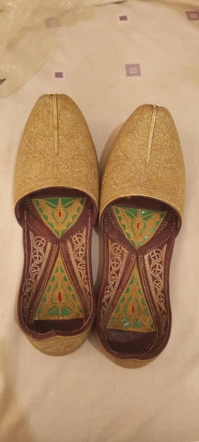 Hand made khusse