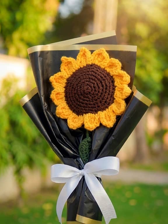 Crochet Sunflower with Khaki Wrapping | Handmade Sunflower Bouquet - Premium Artificial Flower Gift for Birthdays, Anniversaries & Valentine's Day