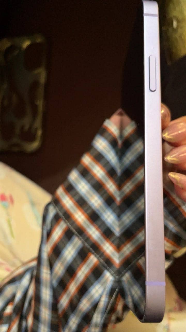 Apple iPhone 12 3