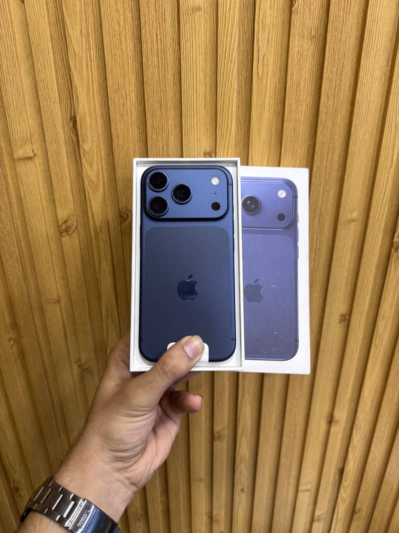 Apple iPhone 17 Pro 0