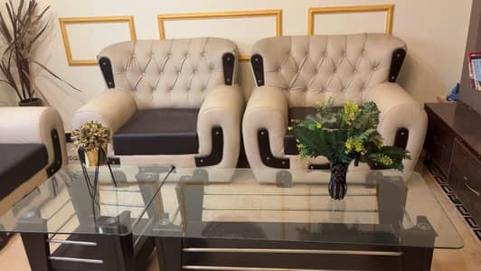 new condition sofa