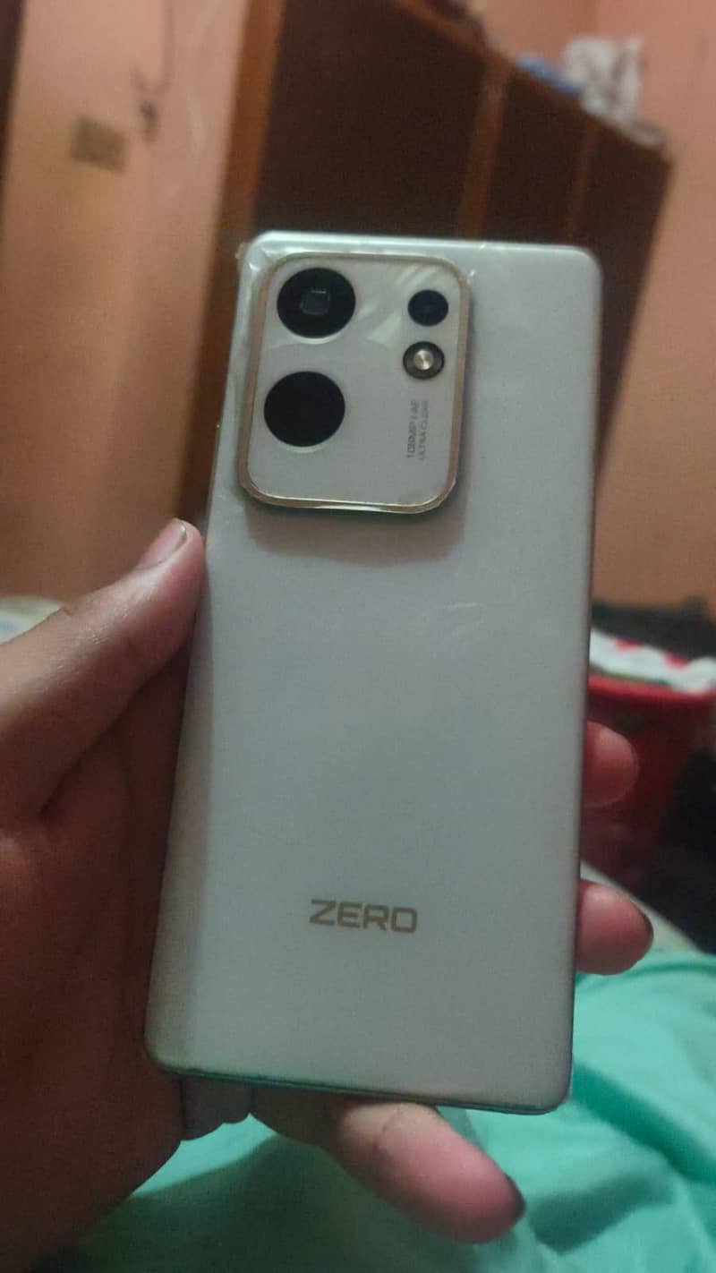 Infinix Zero 30 3
