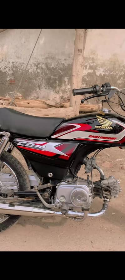 Honda CD 70 what's app number 03701535606