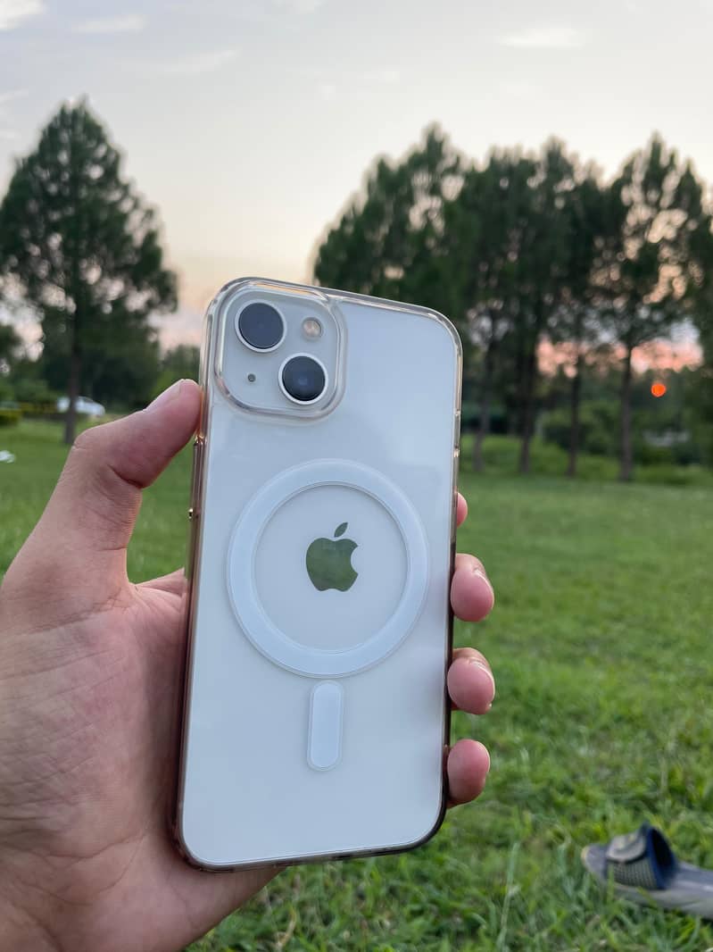 Apple iPhone 13 6