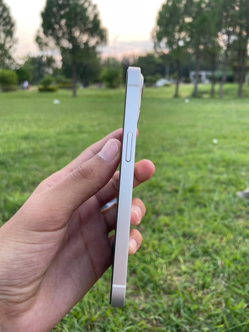 Apple iPhone 13 7
