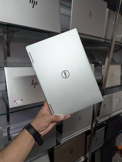 Dell XPS 13 7390 2 in 1 | Core i5-10th Gen| 8 GB RAM DDR4 256 GB NVME