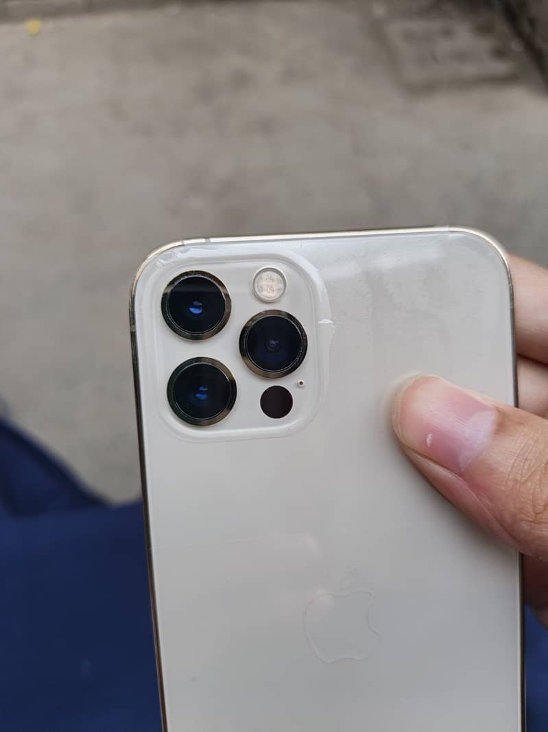 Apple iPhone 12 Pro 4