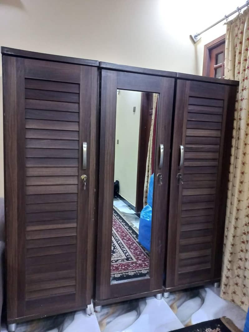 WARDROBE 1