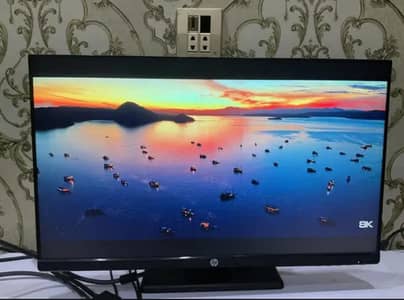 HP 24-Inch Borderless LED Monitor – Excellent Condition