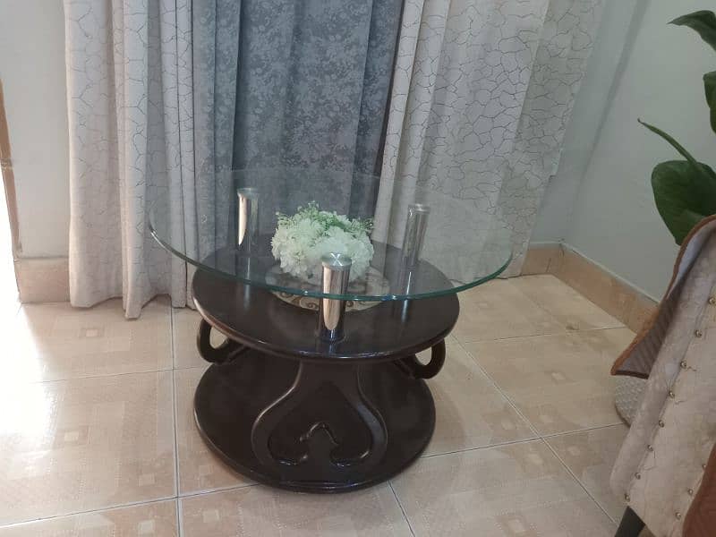 Round center table 0