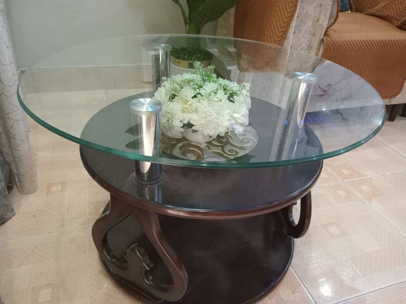 Round center table 3