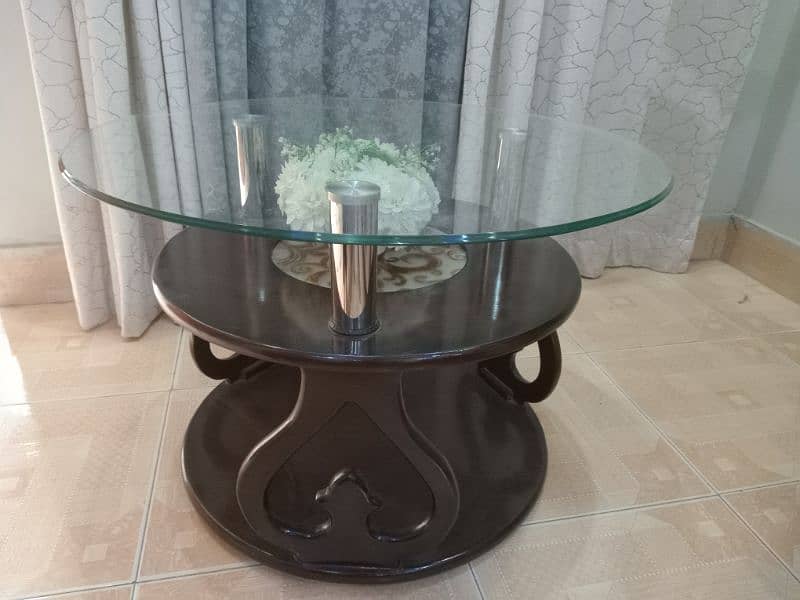 Round center table 4
