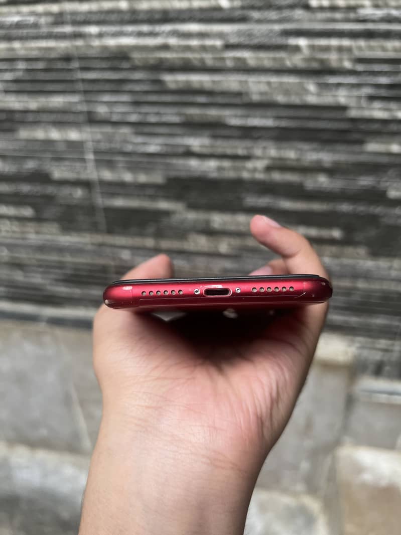 Apple iPhone 11 3