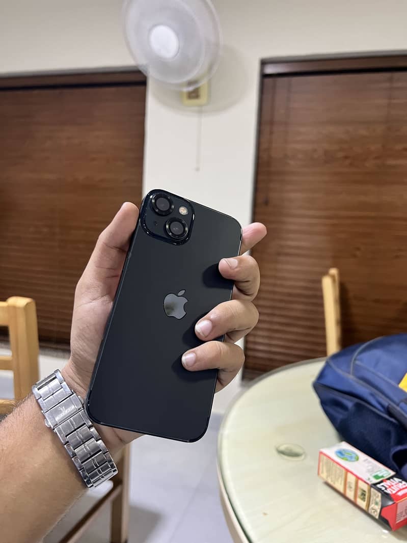 Apple iPhone 13 5