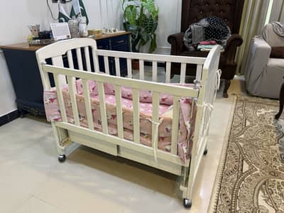 baby cot for sell