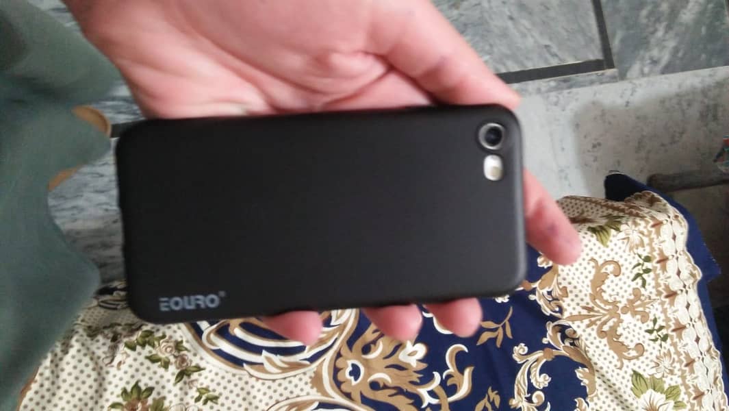 Apple iPhone 7 4